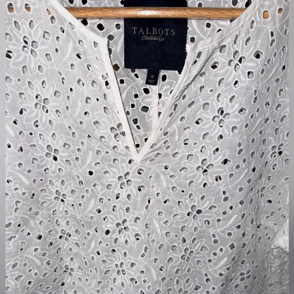 Talbots Women’s White Eyelet Top size 16 - Picture 2 of 8